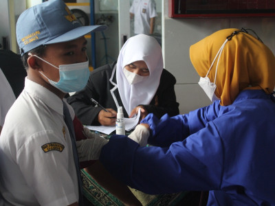 Vaksinasi  SMK Swadaya PUI Kuningan