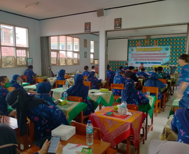 Workshop Sosialisasi Pembelajaran SMK Center Of Excellence (CoE) kerjasama Luar Negeri