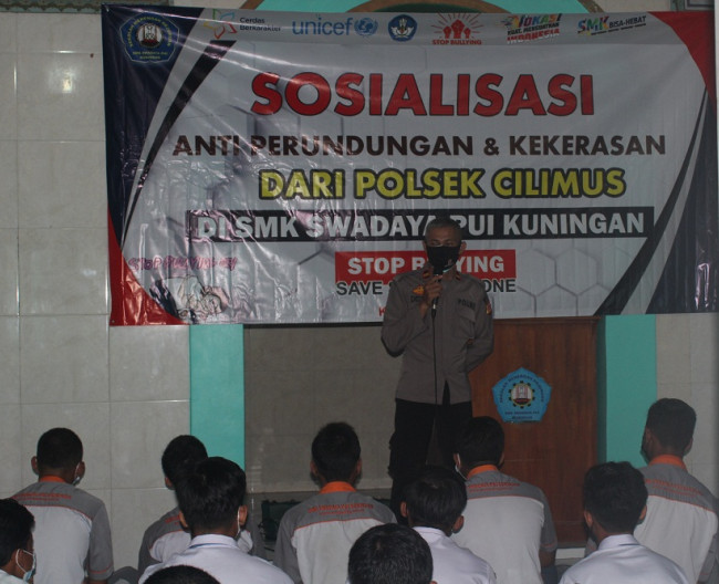 Sosialisasi Anti Perundungan (Kapolsek Cilimus)
