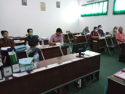 RAPAT DALAM KANTOR PENYUSUNAN PROGRAM PEMBELAJARAN & GURU TAMU