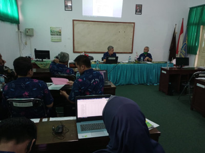 RAPAT DALAM KANTOR PENYUSUNAN PROGRAM PKL