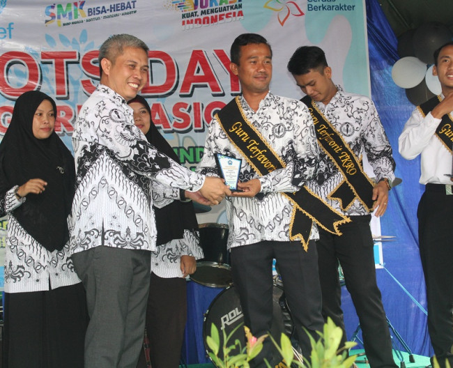 Roots Day & Hari Guru Nasional 2021